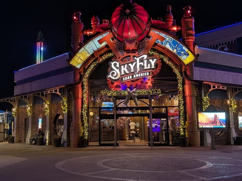 SkyFly: Soar America flying theater